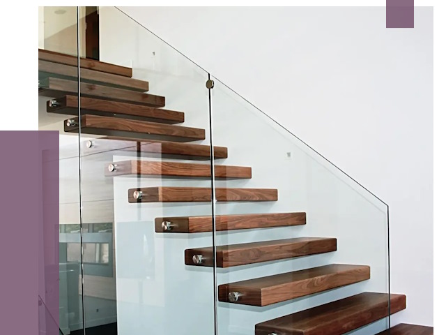 Стеклянные перила для лестницы в Борисоглебске от 15086 руб.